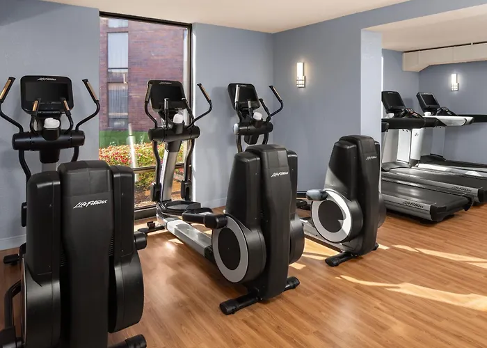 Family Hotel: Delta Hotels By Marriott Minneapolis Northeast